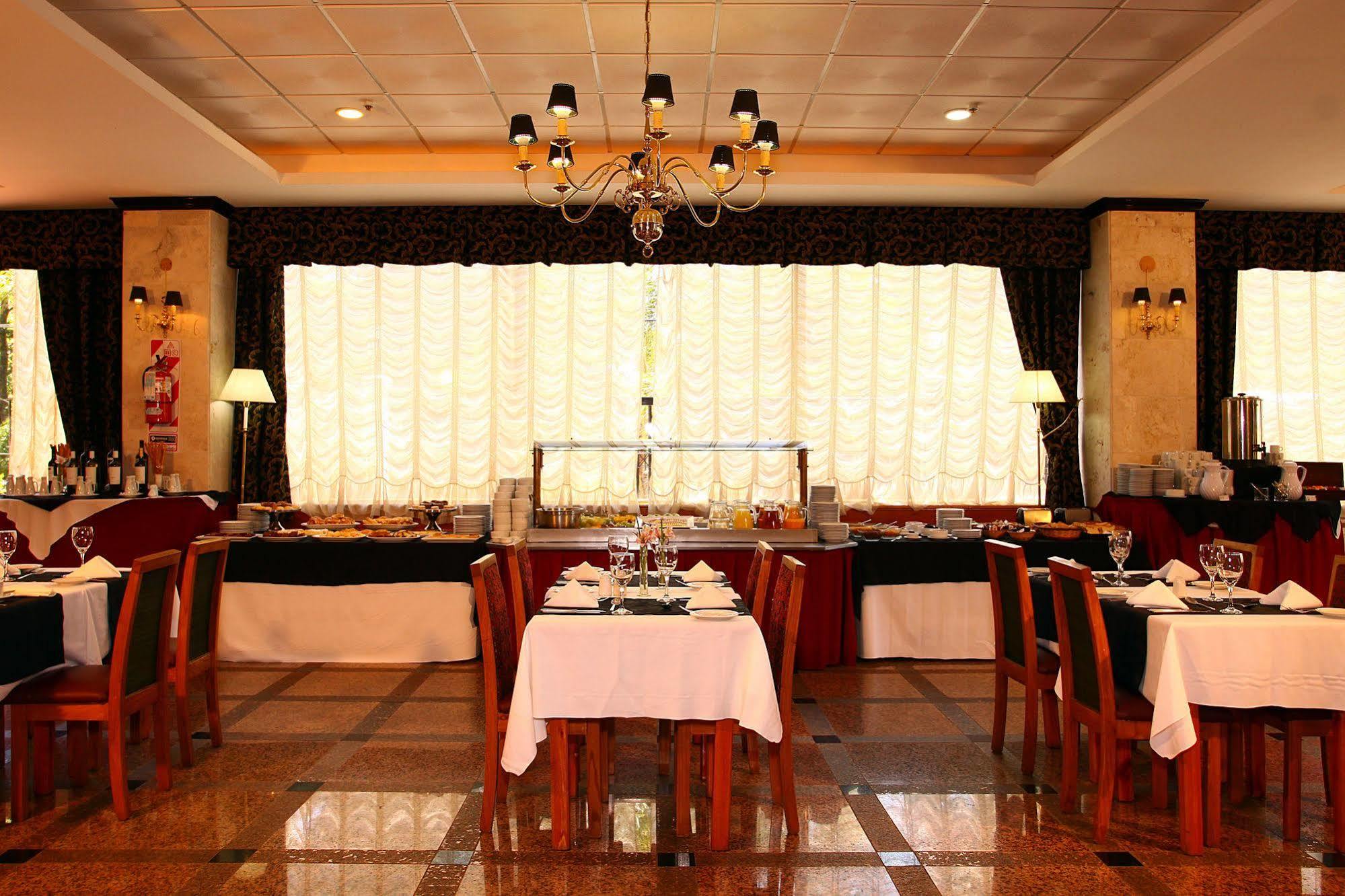 Ramada By Wyndham Buenos Aires Hotel Vicente Lopez Exterior photo