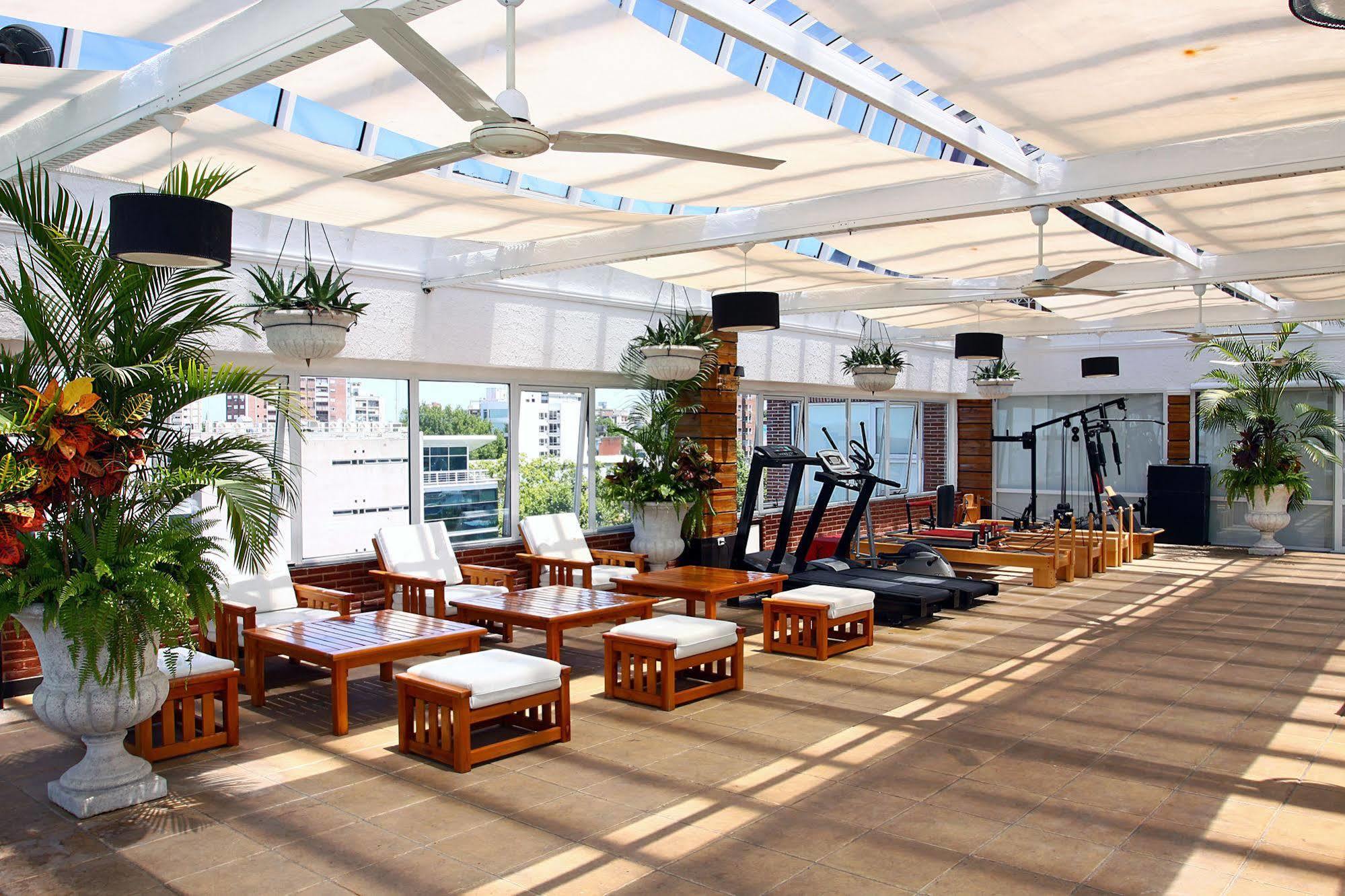 Ramada By Wyndham Buenos Aires Hotel Vicente Lopez Exterior photo